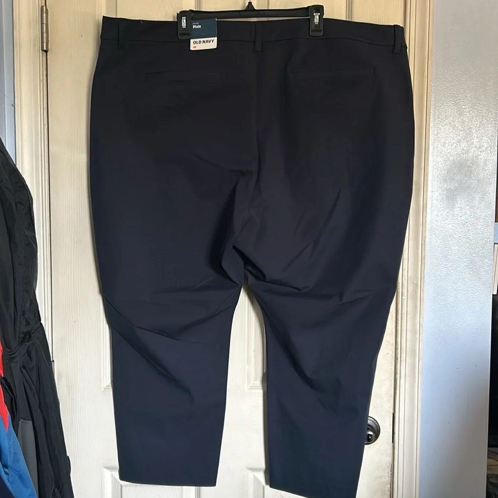 NWOT Old Navy high rise in the navy pixie pant size 28 - Picture 2 of 5